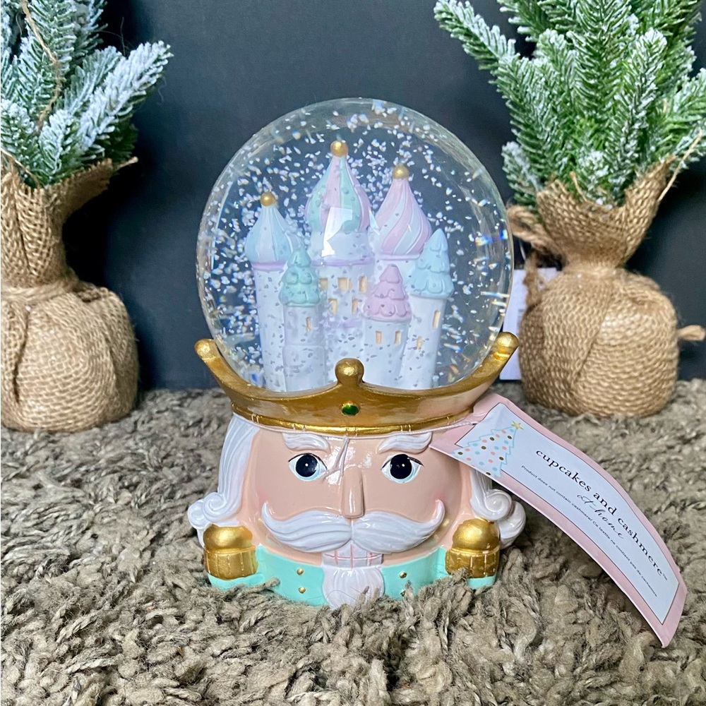 Cupcakes & Cashmere Pink Christmas Nutcracker Gingerbread  Snowglobe ❄️🩷🎄NWT